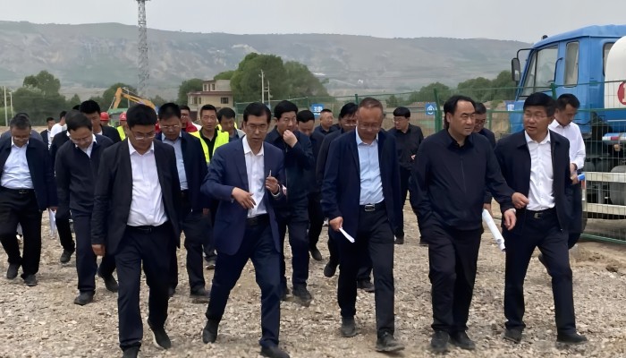 臨洮縣委書(shū)記一行調(diào)研生態(tài)公司在建項(xiàng)目情況